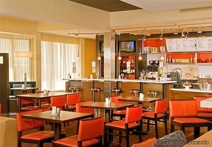 Courtyard By Marriott Greensboro Luaran gambar