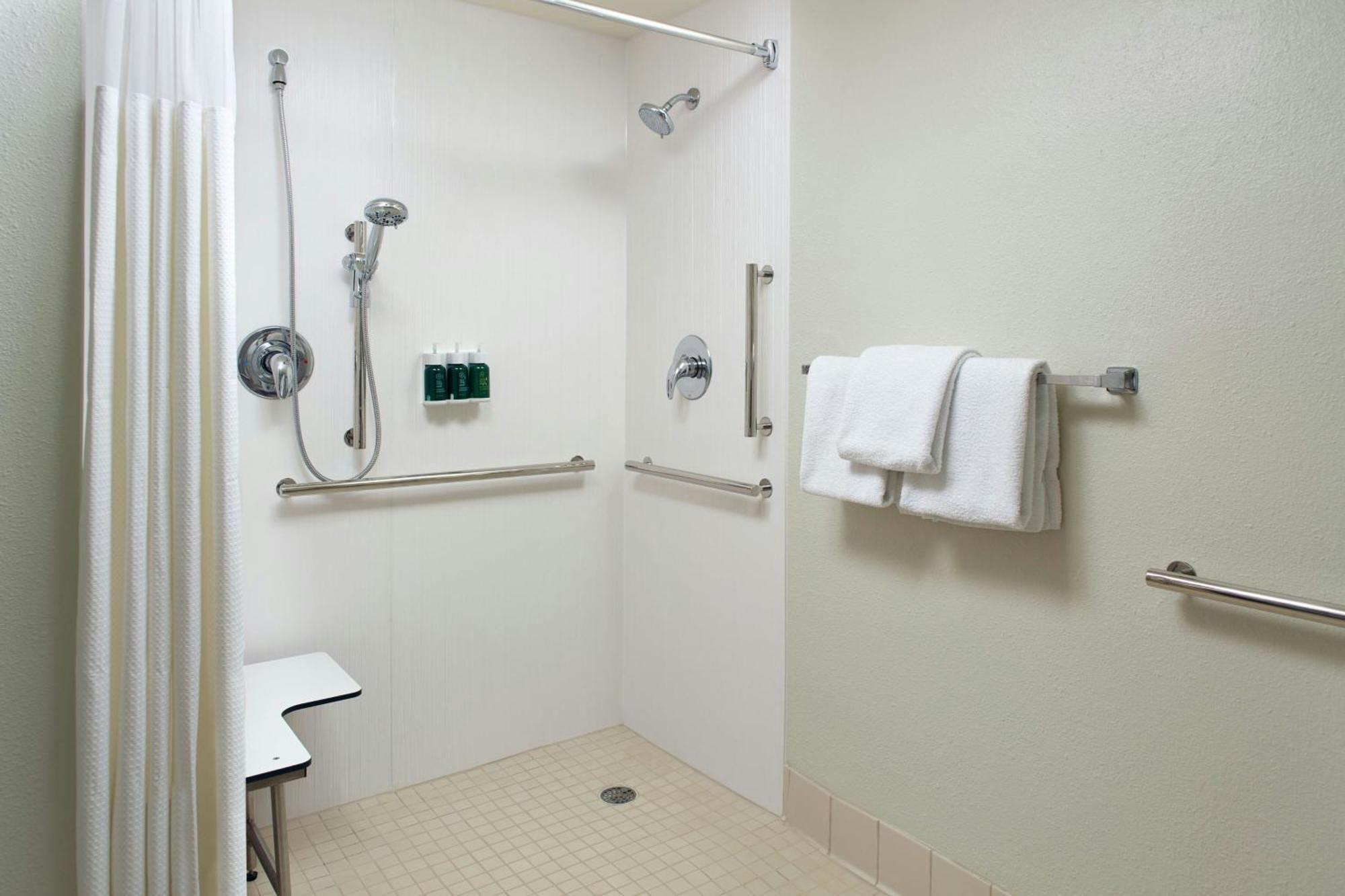 Courtyard By Marriott Greensboro Luaran gambar