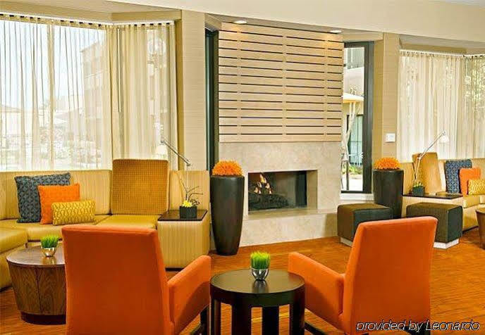Courtyard By Marriott Greensboro Luaran gambar