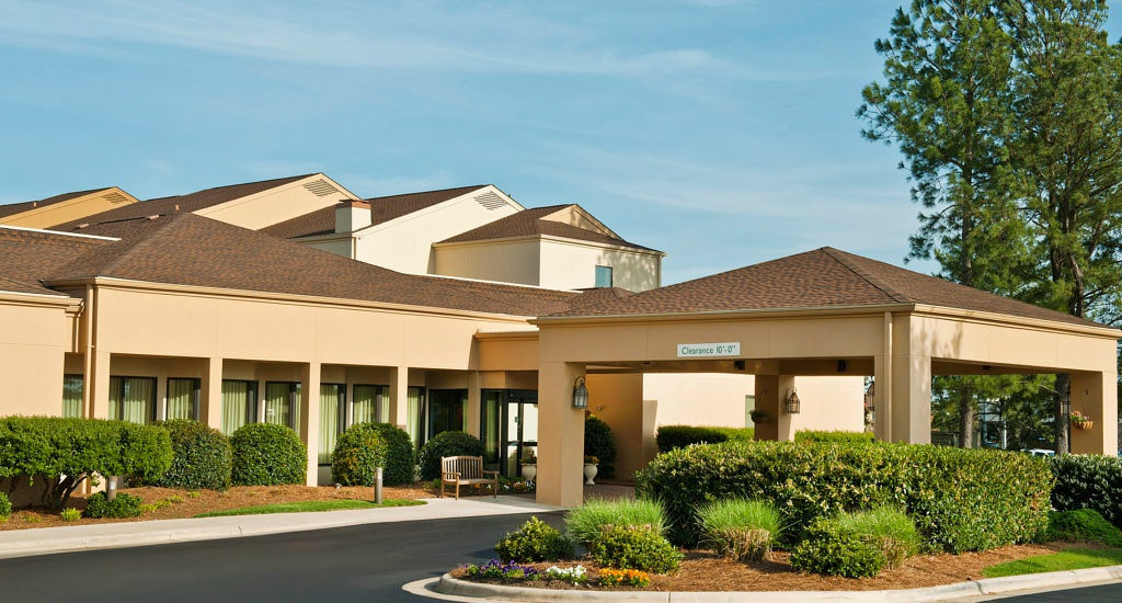 Courtyard By Marriott Greensboro Luaran gambar